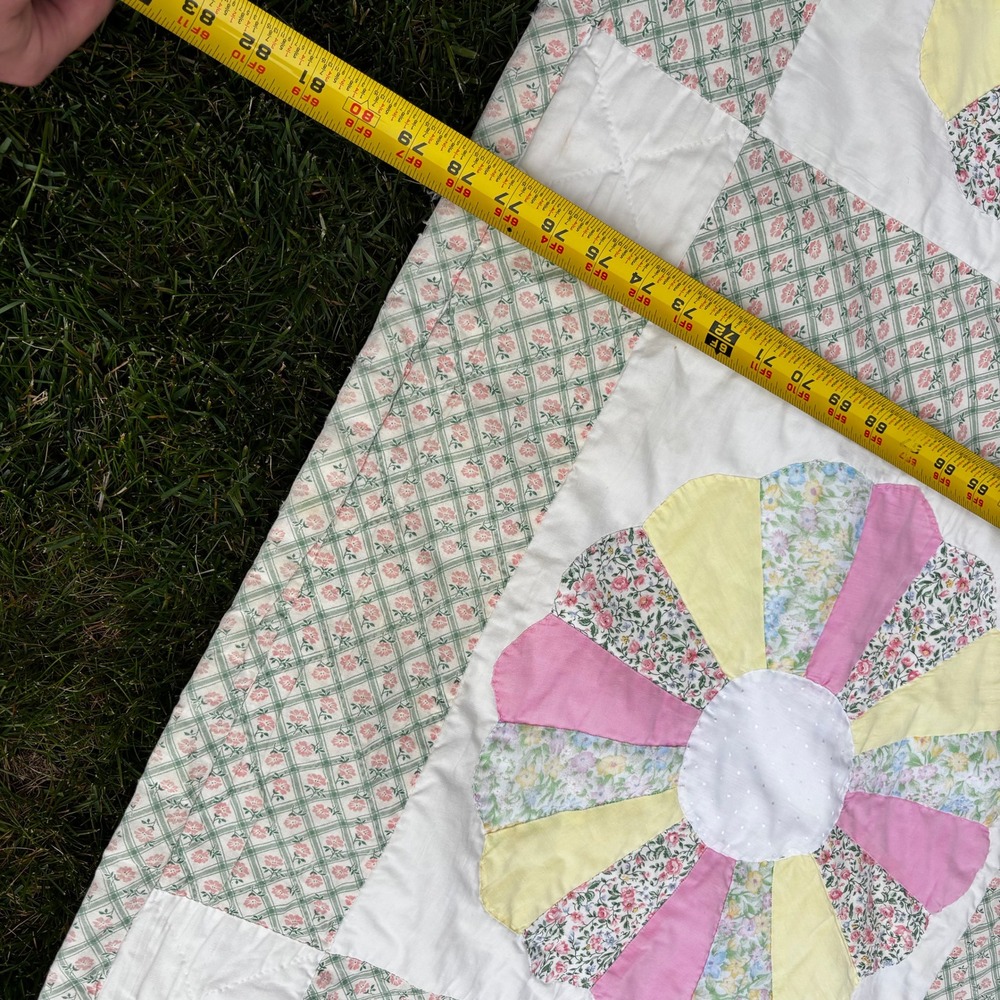 Antique Dresden Plate Hand Sewn Quilt Vintage Floral Pink Yellow Green 101x83 - Picture 10 of 13